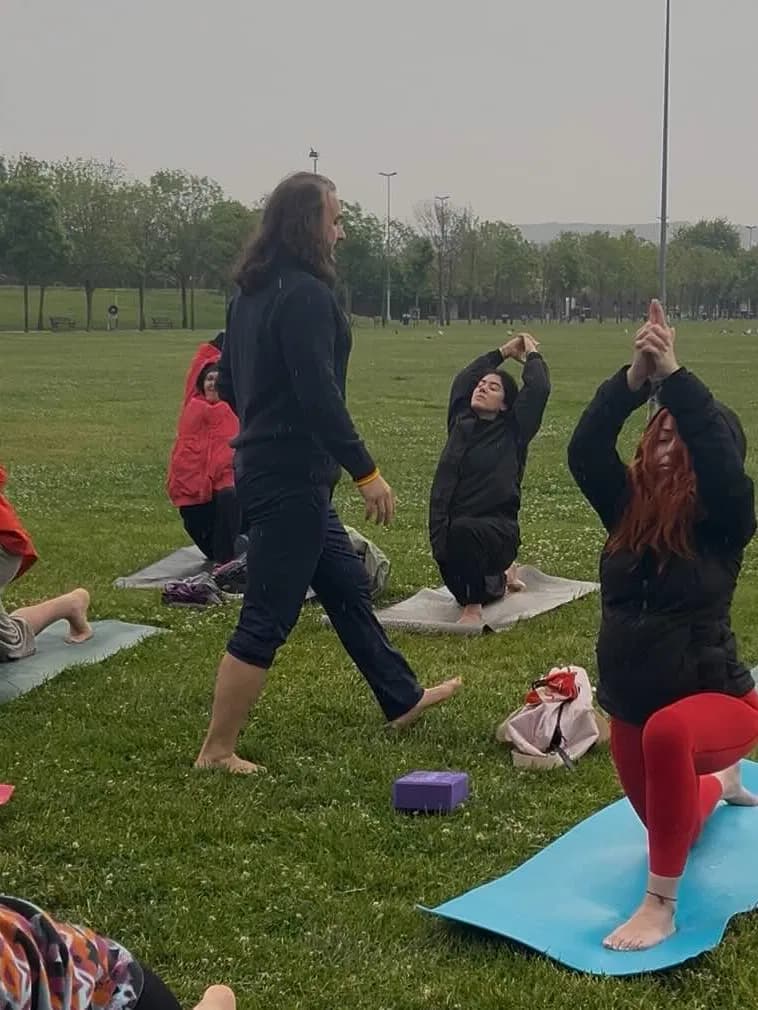 Kahvesine Yoga Fotoğrafı 31