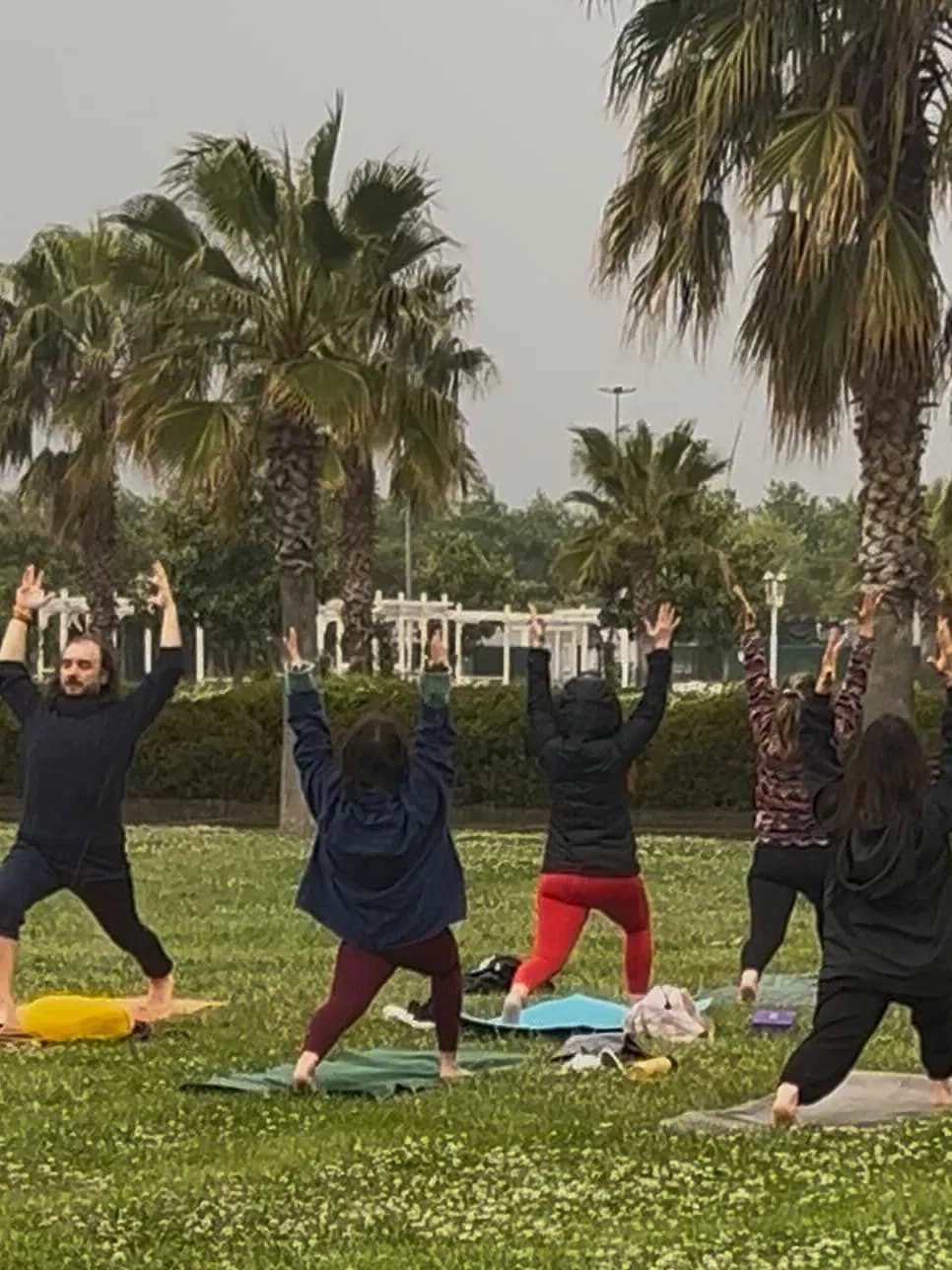 Kahvesine Yoga Fotoğrafı 4