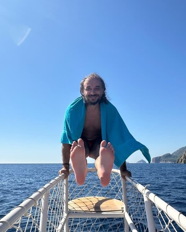 Sen hiç